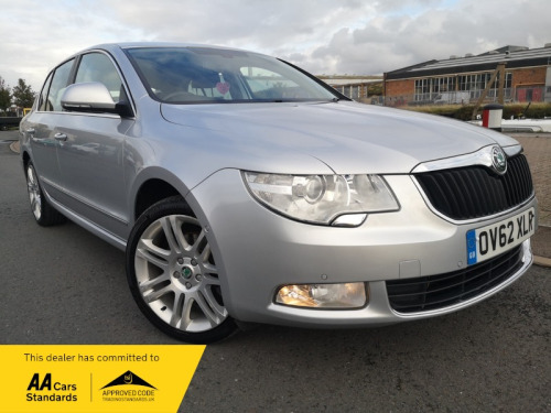 Skoda Superb  2.0 TDI Elegance Hatchback 5dr Diesel DSG Euro 5 (170 ps)