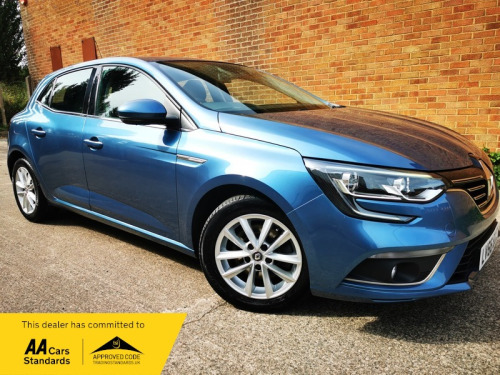 Renault Megane  1.6 dCi Dynamique Nav Hatchback 5dr Diesel Manual Euro 6 (s/s) (130 ps)