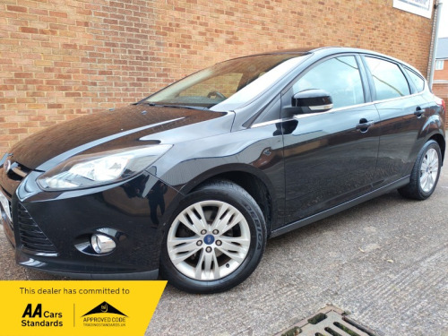 Ford Focus  1.0T EcoBoost Titanium Navigator Hatchback 5dr Petrol Manual Euro 5 (s/s) (