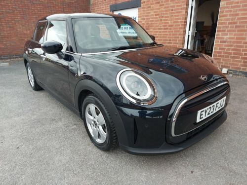MINI Hatch  1.5 Cooper Classic Hatchback 5dr Petrol Steptronic