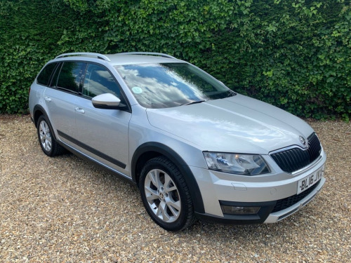 Skoda Octavia  2.0 SCOUT TDI DSG 5d 181 BHP