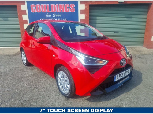 Toyota AYGO  1.0 VVT-I X-PLAY 5d 69 BHP