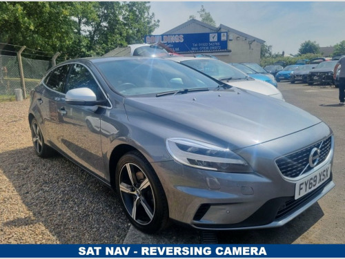 Volvo V40  2.0 T2 R-Design Edition Hatchback 5dr Petrol Manua