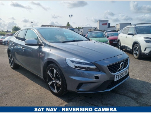 Volvo V40  2.0 T2 R-Design Edition Hatchback 5dr Petrol Manua