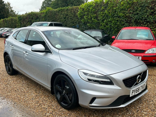 Volvo V40  2.0 T2 GPF R-Design Nav Plus Hatchback 5dr Petrol 
