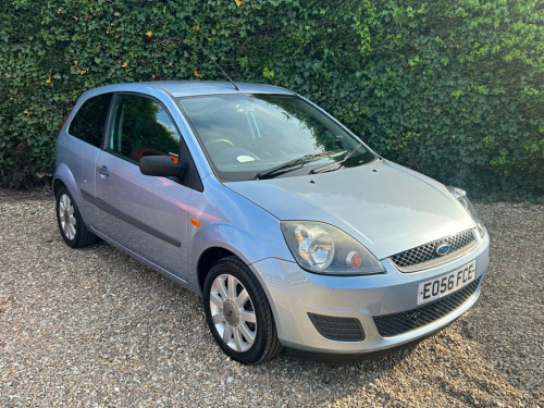 Ford Fiesta  1.25 Style Hatchback 3dr Petrol Manual (142 g/km, 