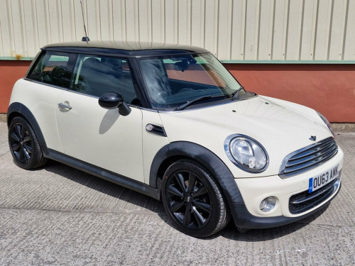 MINI Hatch  1.6 Cooper D Hatchback 3dr Diesel Manual Euro 5 (s