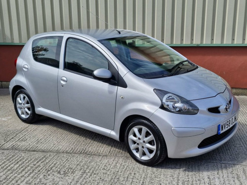 Toyota AYGO  1.0 VVT-i Platinum Hatchback 5dr Petrol Manual Eur