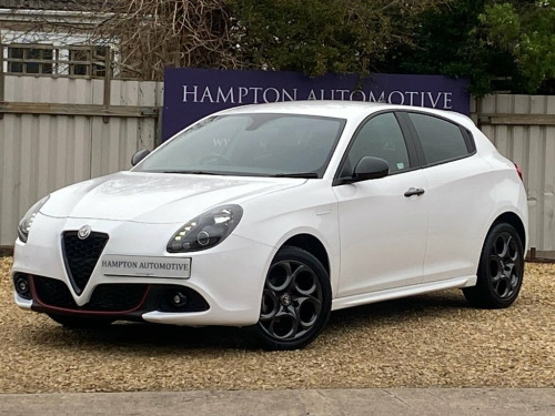 Alfa Romeo Giulietta  1.6 JTDM-2 Speciale Hatchback 5dr Diesel Manual Eu