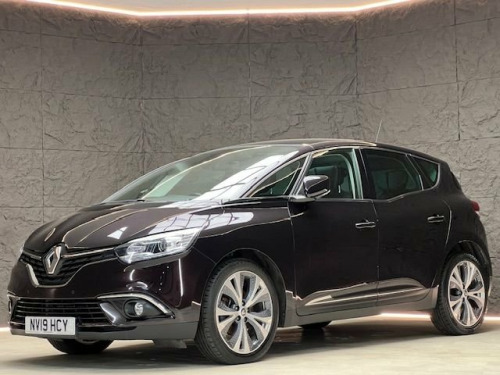 Renault Scenic  1.3 TCe Signature MPV 5dr Petrol Manual Euro 6 (s/