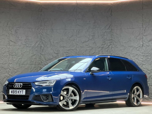 Audi A4 Avant  2.0 TDI 40 Black Edition Estate 5dr Diesel S Troni 