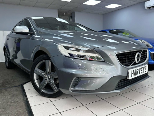 Volvo V40  2.0 D2 R-Design Hatchback 5dr Diesel Manual Euro 6