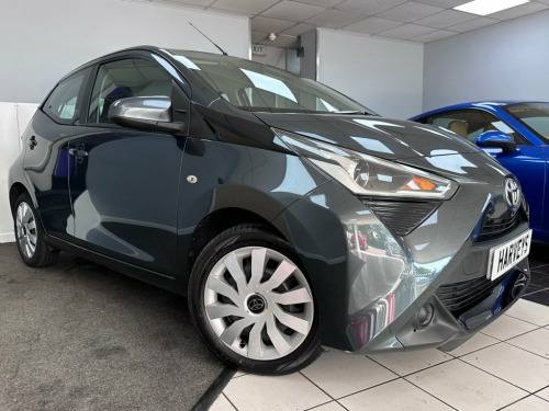 Toyota AYGO  1.0 VVT-i x-play Hatchback 5dr Petrol Manual Euro 
