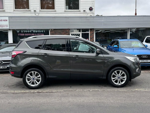 Ford Kuga  1.5T EcoBoost Titanium SUV 5dr Petrol Manual 2WD E