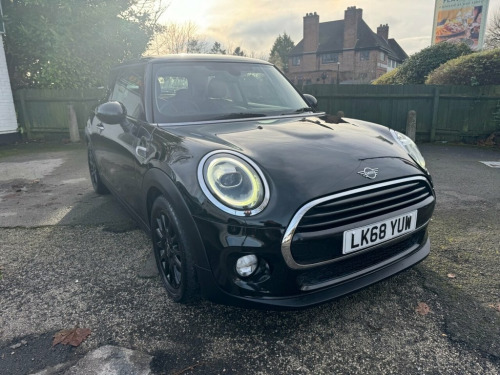 MINI Hatch  1.5 Cooper Classic Hatchback 3dr Petrol Manual Eur