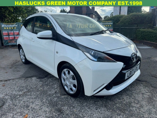 Toyota AYGO  1.0 VVT-i x-play Hatchback 5dr Petrol x-shift Euro