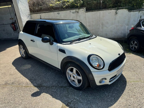 MINI Hatch  1.6 Cooper D Hatchback 3dr Diesel Manual Euro 4 (1