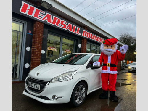 Peugeot 208  1.2 VTi Allure Hatchback 3dr Petrol Manual Euro 5 