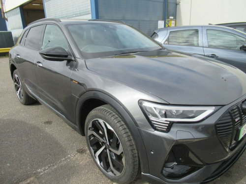 Audi E-Tron  300kW 55 QUATTRO BLACK EDITION 95kWh