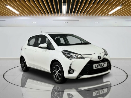 Toyota Yaris  1.5 VVT-I ICON TECH 5d 110 BHP | Extended Warranti