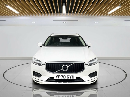 Volvo XC60  2.0 B5 MHEV Momentum SUV 5dr Petrol Hybrid Auto Eu