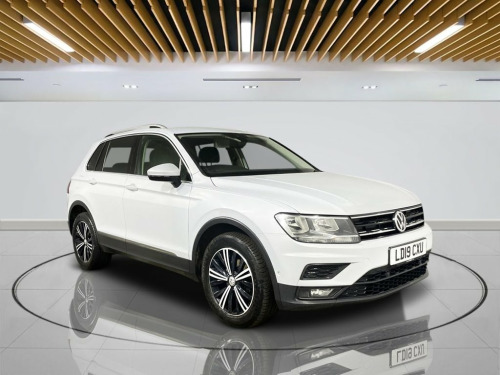 Volkswagen Tiguan  2.0 TDI SE Navigation SUV 5dr Diesel DSG Euro 6 (s