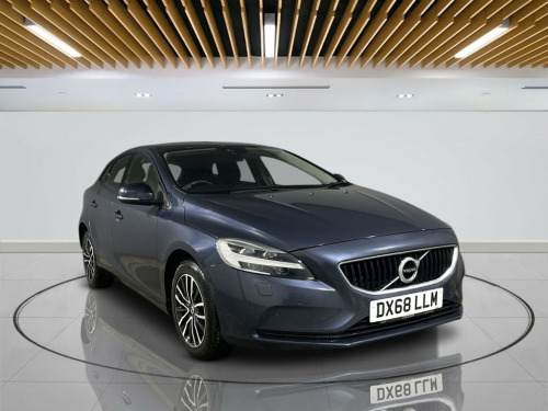 Volvo V40  1.5 T2 GPF Momentum Nav Plus Hatchback 5dr Petrol 