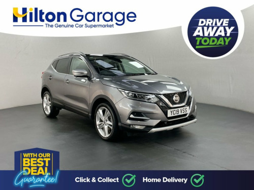 Nissan Qashqai  1.3 DIG-T N-MOTION 5d 140 BHP - PAN ROOF, SAT NAV,