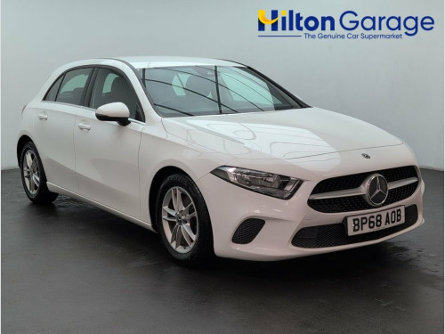 Mercedes-Benz A-Class A180 1.3 A180 SE Hatchback 5dr Petrol Manual Euro 6 (s/
