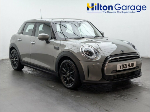 MINI Hatch  1.5 Cooper Classic Hatchback 5dr Petrol Manual Eur