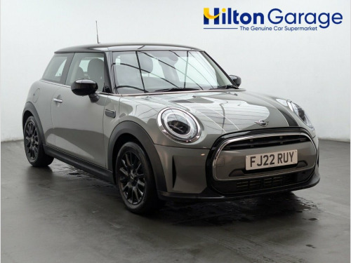 MINI Hatch  1.5 Cooper Classic Hatchback 3dr Petrol Manual Eur