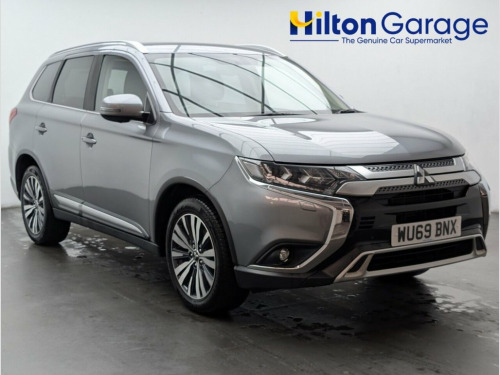 Mitsubishi Outlander  2.0 MIVEC Exceed SUV 5dr Petrol CVT 4WD Euro 6 (s/