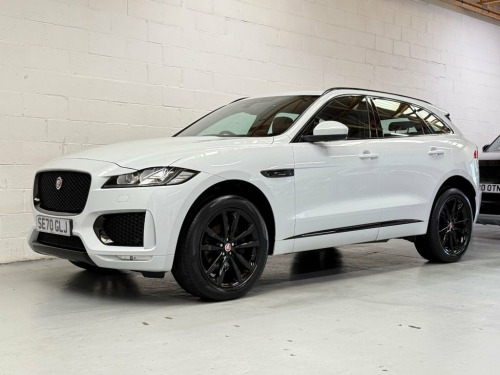 Jaguar F-PACE  2.0 D180 Chequered Flag SUV 5dr Diesel Auto AWD Eu