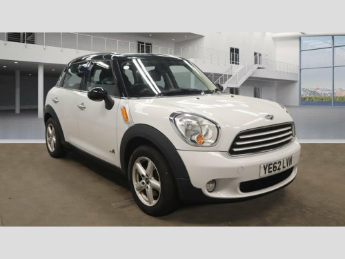 MINI Countryman  1.6 Cooper D SUV 5dr Diesel Manual ALL4 Euro 5 (s/