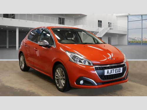 Peugeot 208  1.2 PureTech Allure Hatchback 5dr Petrol Manual Eu
