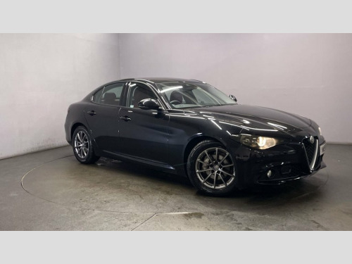 Alfa Romeo Giulia  2.1 TD SUPER 4d AUTO 158 BHP Air-conditioning - Al