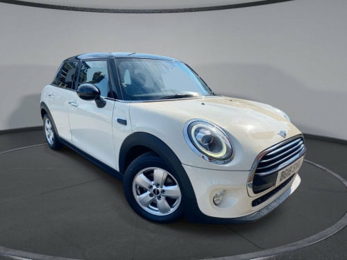 MINI Hatch  1.5 COOPER 5d 134 BHP Bluetooth- DAB Radio