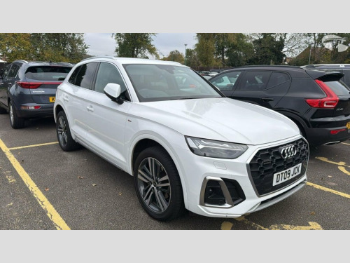 Audi Q5  2.0 TFSI 45 S line SUV 5dr Petrol S Tronic quattro