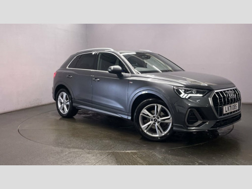 Audi Q3  1.5 TFSI CoD 35 S line SUV 5dr Petrol S Tronic Eur