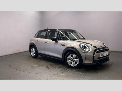 MINI Hatch  1.5 Cooper Classic Hatchback 5dr Petrol Manual Eur