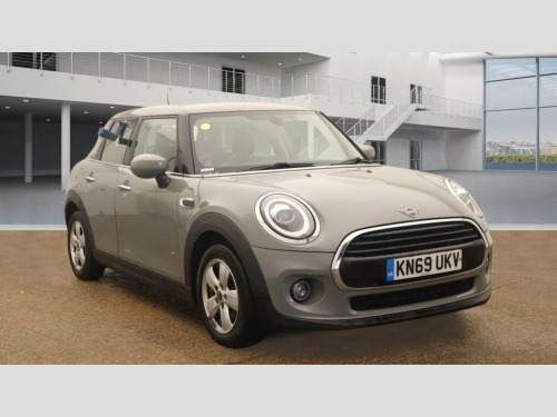 MINI Hatch  1.5 Cooper Classic Hatchback 5dr Petrol Manual Eur