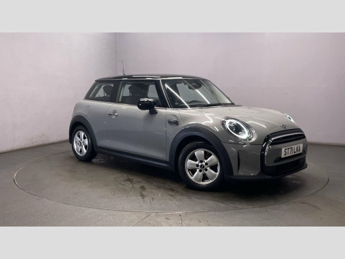 MINI Hatch  1.5 Cooper Classic Hatchback 3dr Petrol Manual Eur