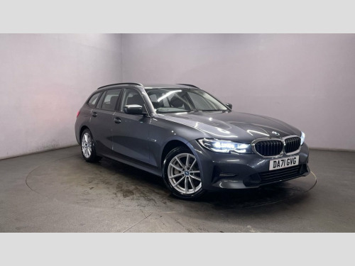 BMW 3 Series  2.0 330e 12kWh SE Pro Touring 5dr Petrol Plug-in H