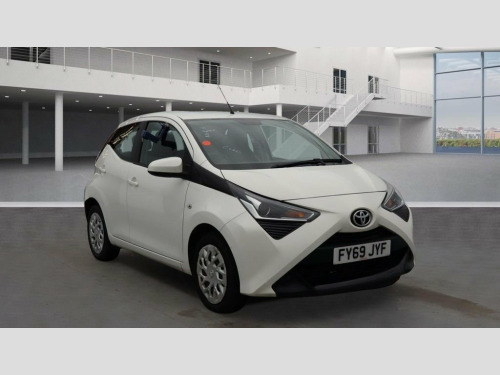 Toyota AYGO  1.0 VVT-i x-play Hatchback 5dr Petrol Manual Euro 