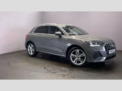 Audi Q3  1.5 TFSI CoD 35 S line SUV 5dr Petrol S Tronic Eur