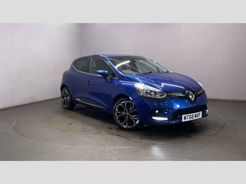 Renault Clio  0.9 ICONIC TCE 5d 89 BHP Parking Sensors - Alloy W