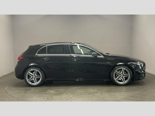 Mercedes-Benz A-Class  1.5 A 180 D AMG LINE EXECUTIVE 5d AUTO 114 BHP Blu