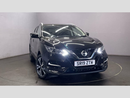 Nissan Qashqai  1.3 DIG-T N-Connecta SUV 5dr Petrol Manual Euro 6 