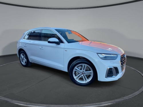 Audi Q5  2.0 TFSI 45 S line SUV 5dr Petrol S Tronic quattro