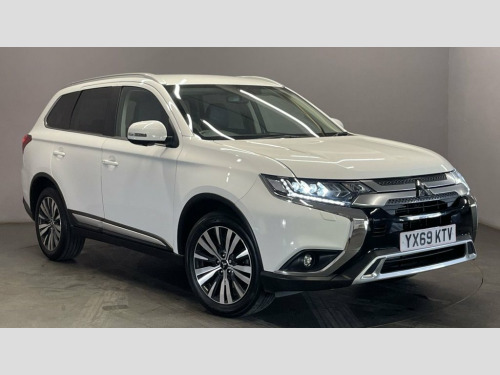 Mitsubishi Outlander  2.0 MIVEC Exceed SUV 5dr Petrol CVT 4WD Euro 6 (s/